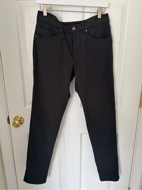 Lululemon Men’s Charcoal Straight-Leg Pants (30)